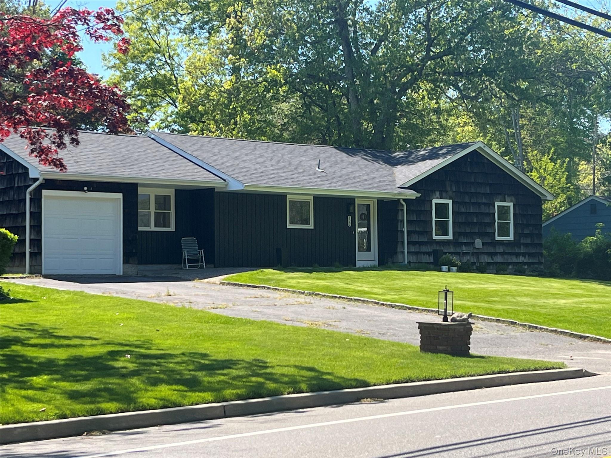 Single Family Rocky Point Landing Road Suffolk County, NY 11778, MLS-1003076-3