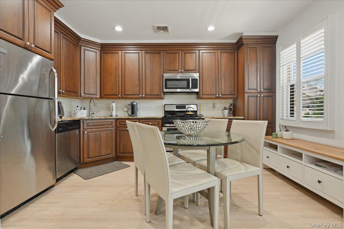 Single Family Clark Street Nassau County, NY 11561, MLS-1003080-12