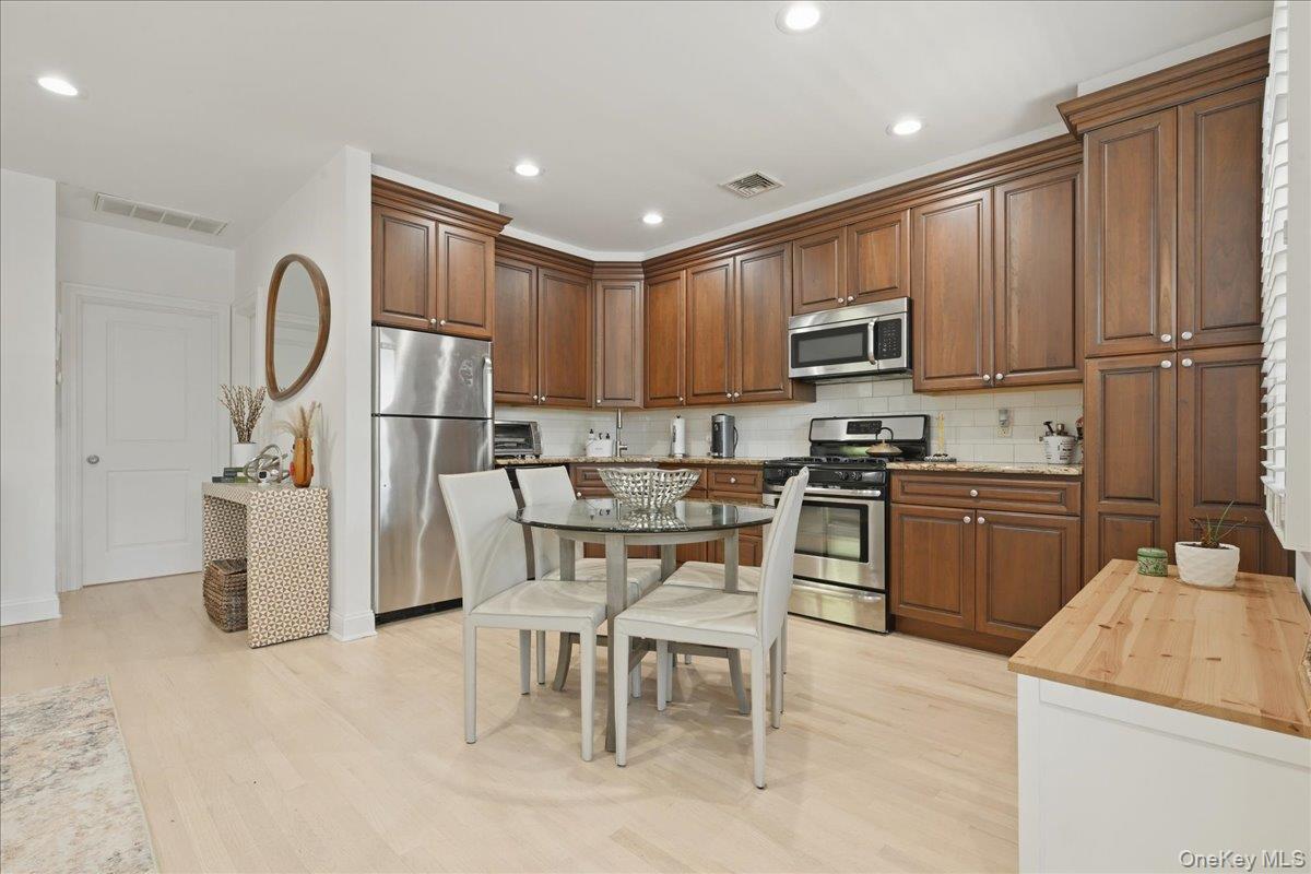 Single Family Clark Street Nassau County, NY 11561, MLS-1003080-9
