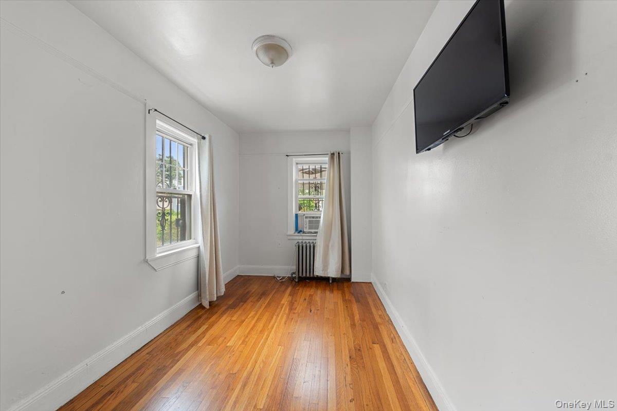 Single Family Powell Bronx, NY 10462, MLS-1003099-13