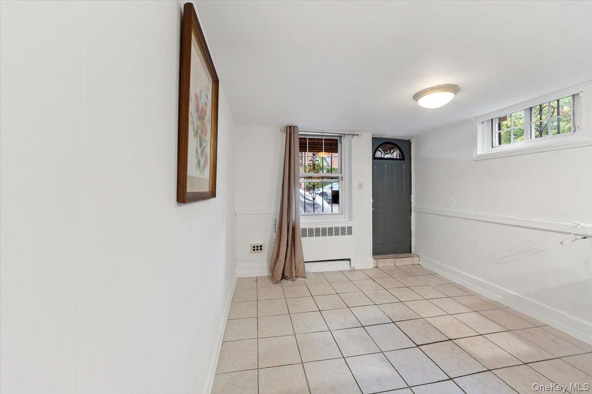 Single Family Powell Bronx, NY 10462, MLS-1003099-22