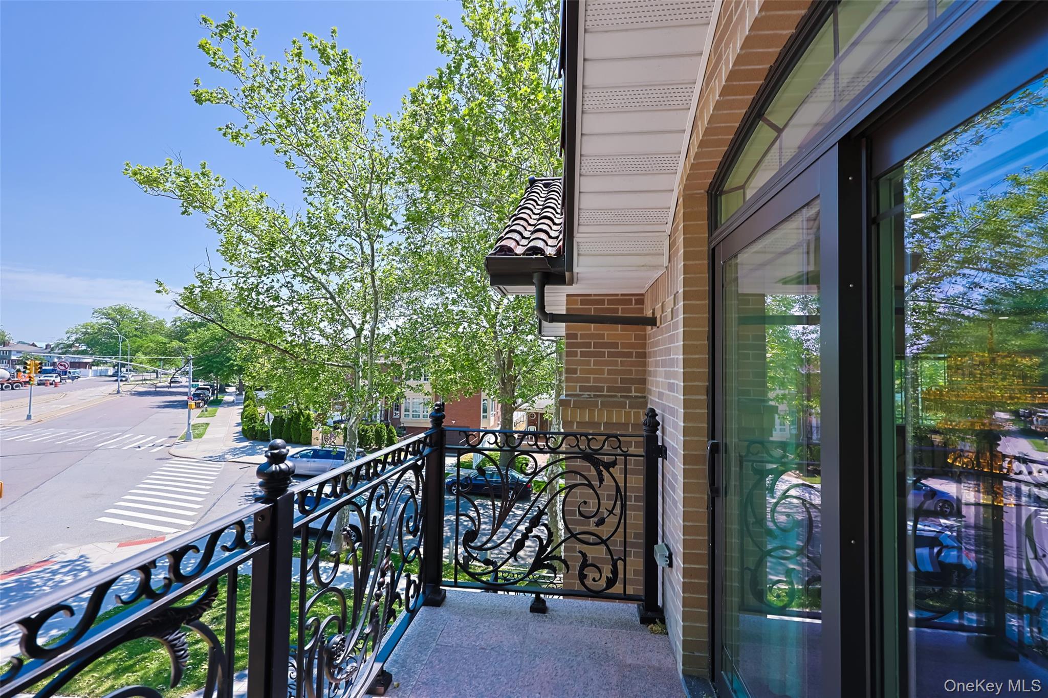 Single Family Francis Lewis Boulevard Queens, NY 11357, MLS-1003103-25