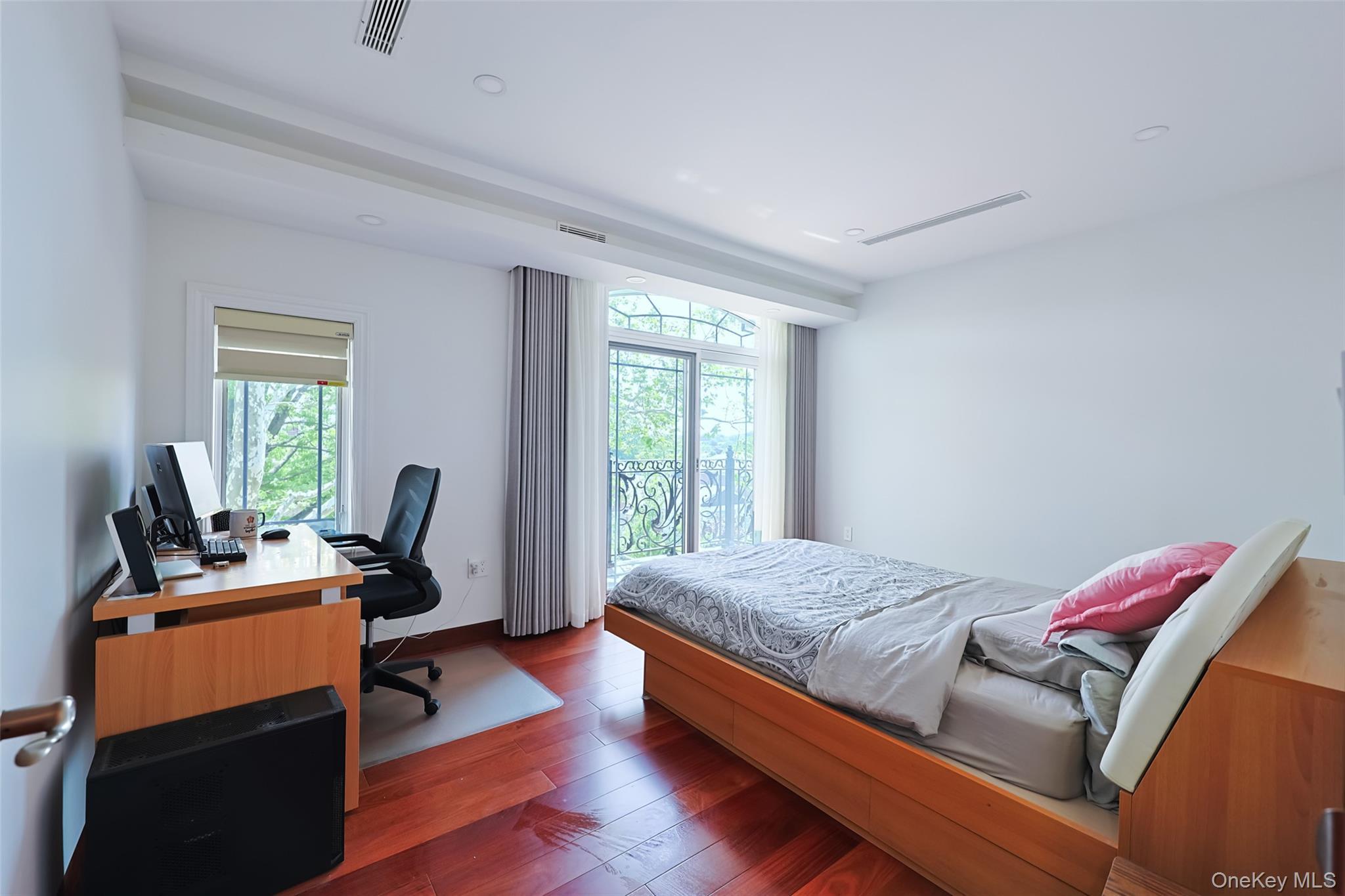 Single Family Francis Lewis Boulevard Queens, NY 11357, MLS-1003103-39