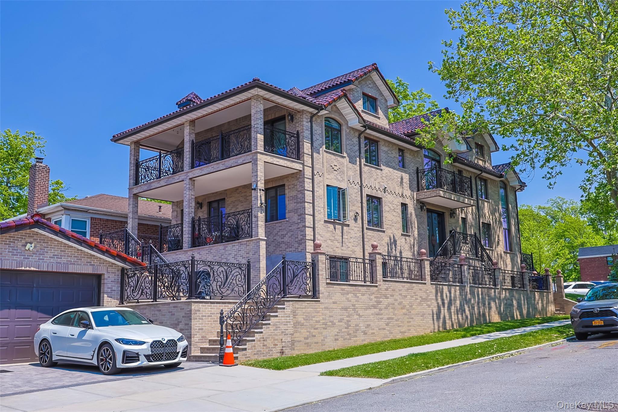 Single Family Francis Lewis Boulevard Queens, NY 11357, MLS-1003103-46
