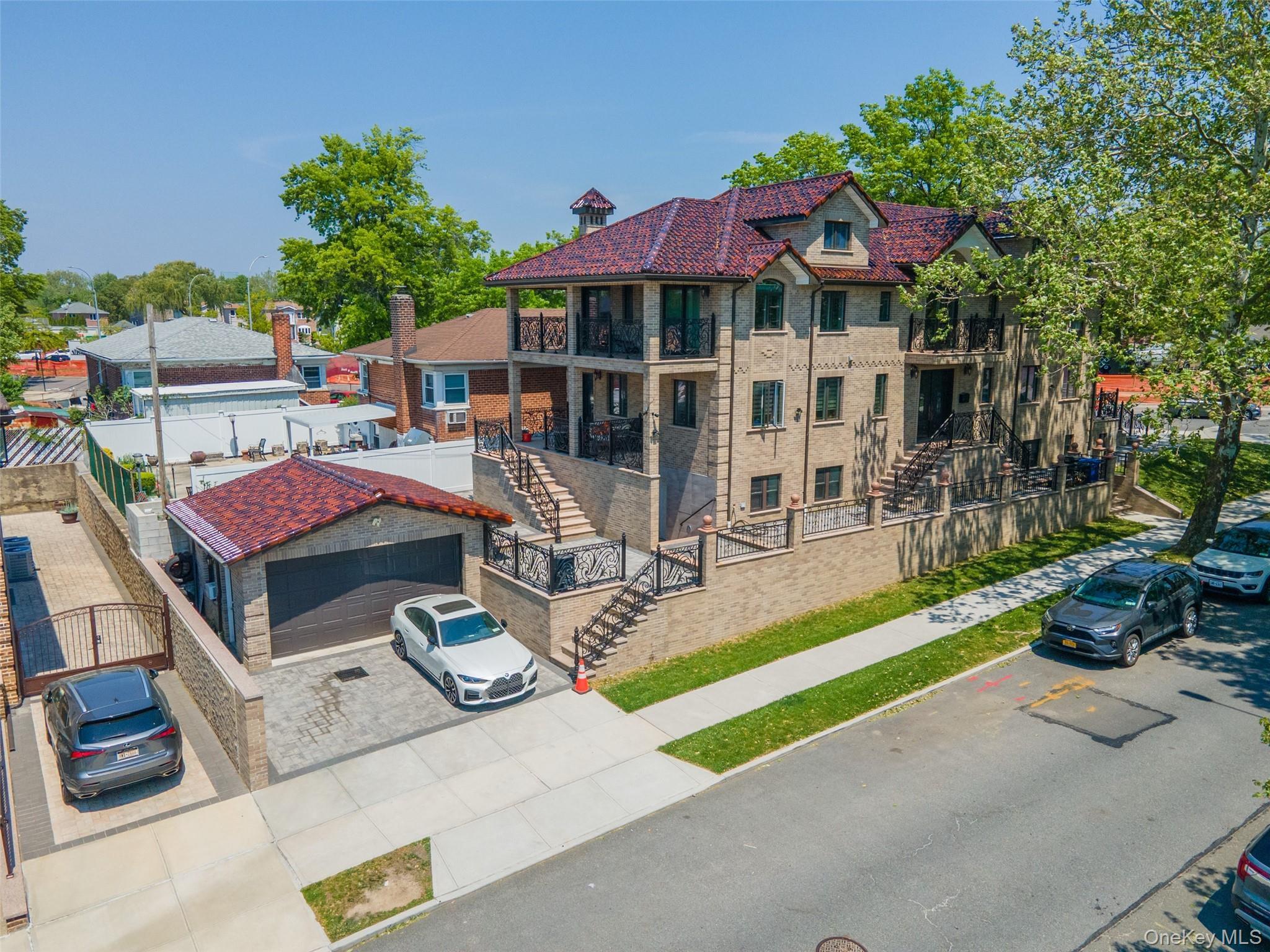 Single Family Francis Lewis Boulevard  Queens, NY 11357, MLS-1003103-48