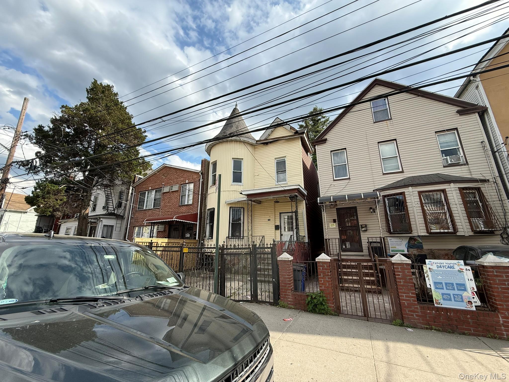 Single Family 218th Bronx, NY 10467, MLS-1003119-17