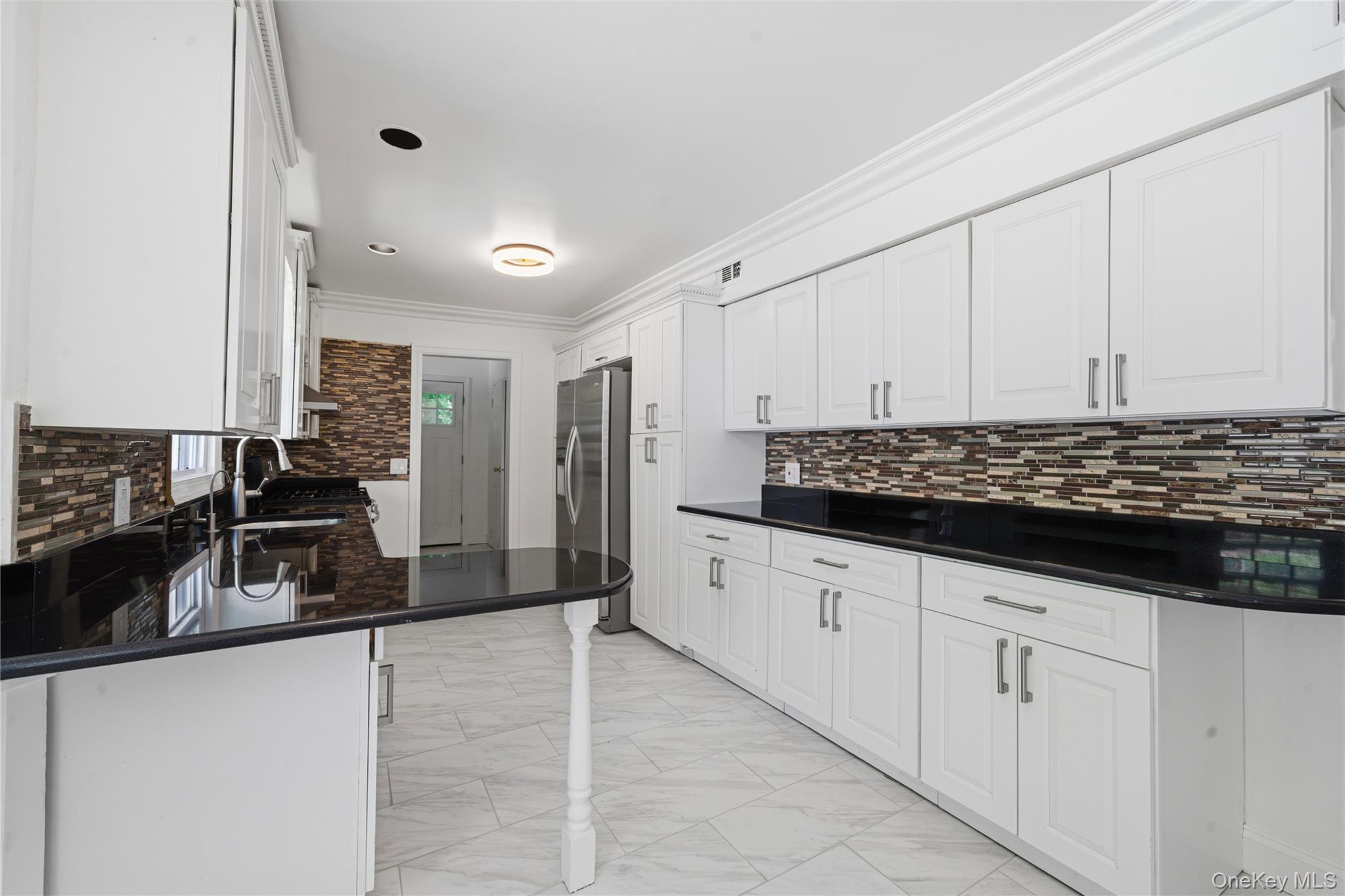 Single Family New Jersey Court Suffolk County, NY 11746, MLS-1003129-17