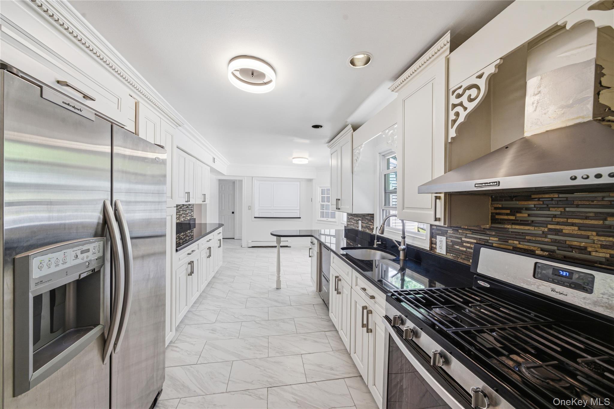 Single Family New Jersey Court Suffolk County, NY 11746, MLS-1003129-18