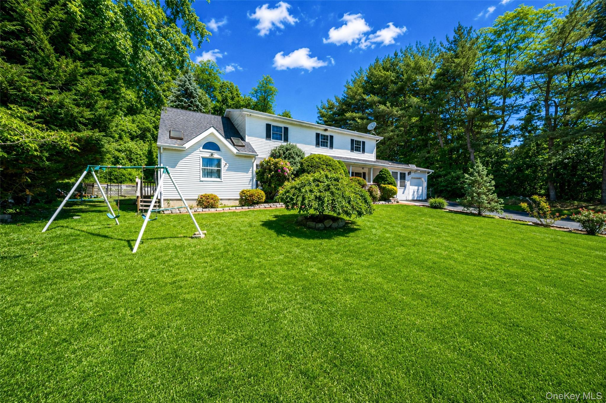 Single Family New Jersey Court Suffolk County, NY 11746, MLS-1003129-3