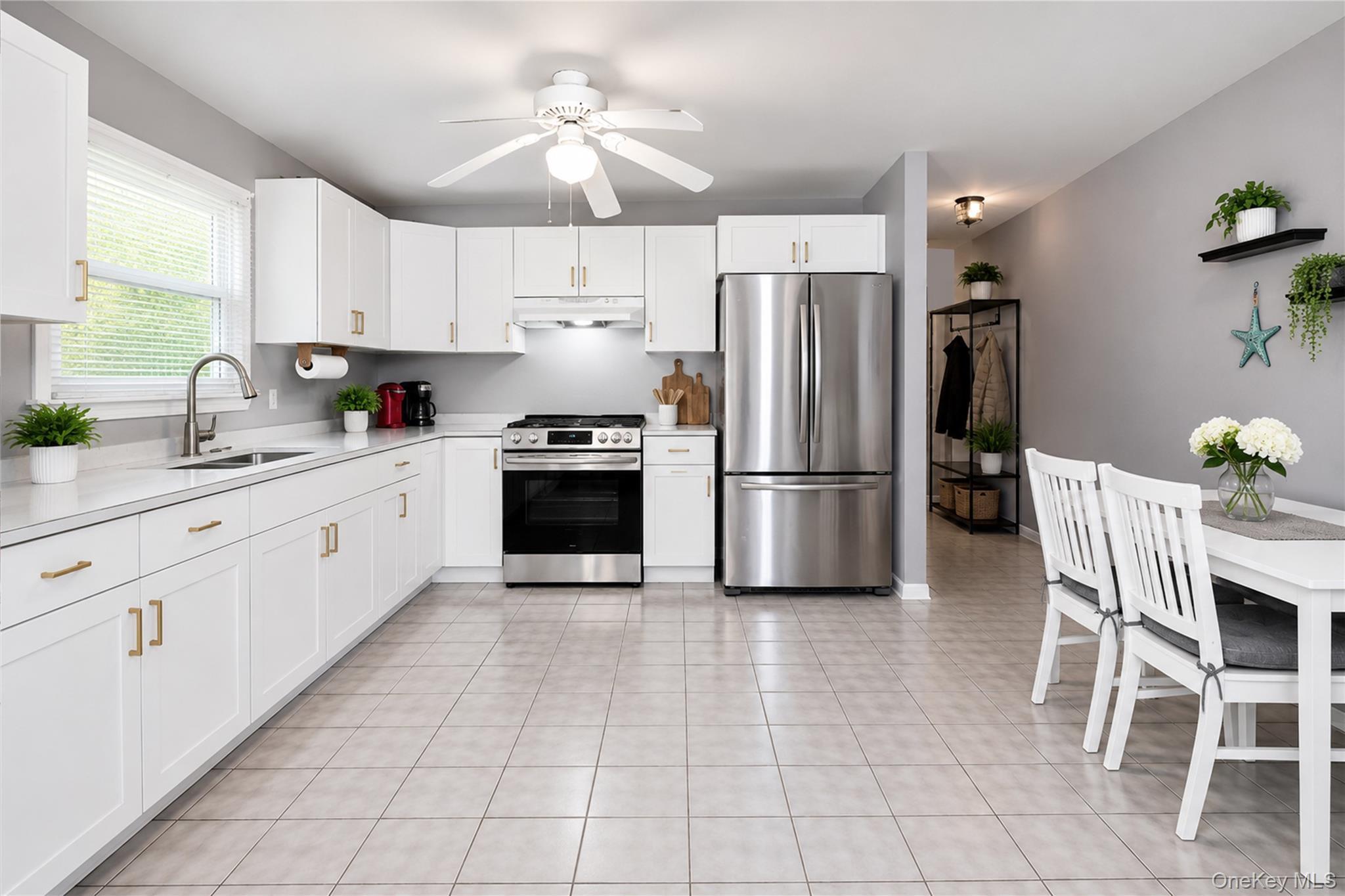 Single Family New Jersey Court Suffolk County, NY 11746, MLS-1003129-42