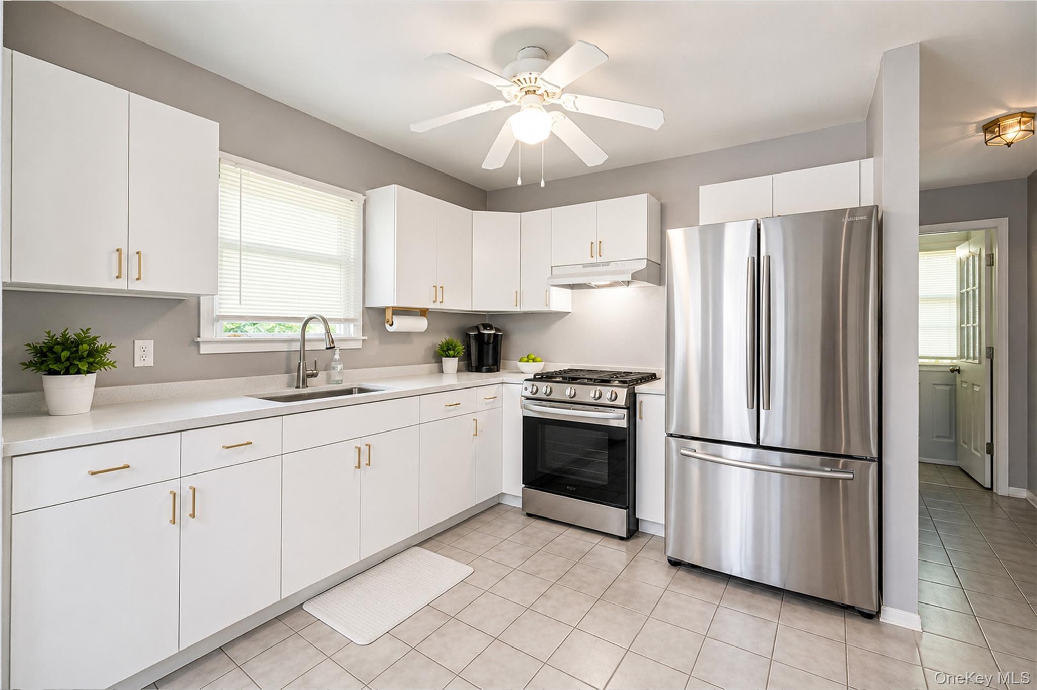 Single Family New Jersey Court Suffolk County, NY 11746, MLS-1003129-43