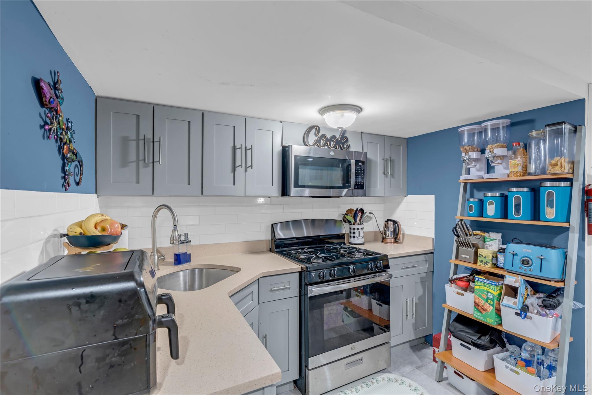 Single Family 83rd  Brooklyn, NY 11236, MLS-1003148-11