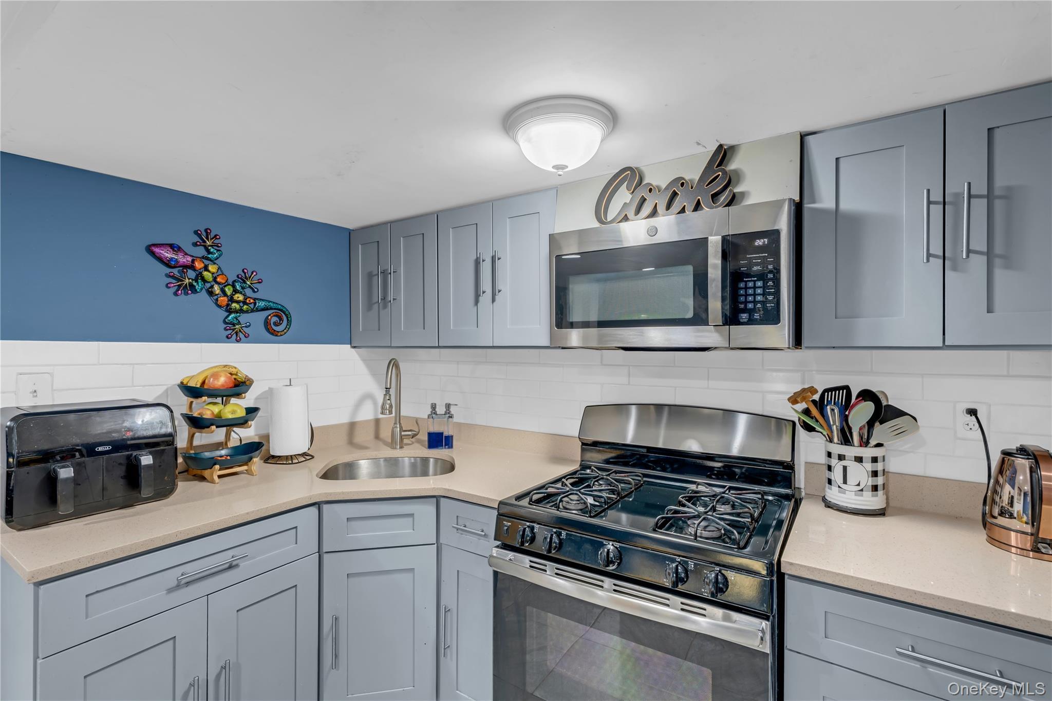Single Family 83rd  Brooklyn, NY 11236, MLS-1003148-13
