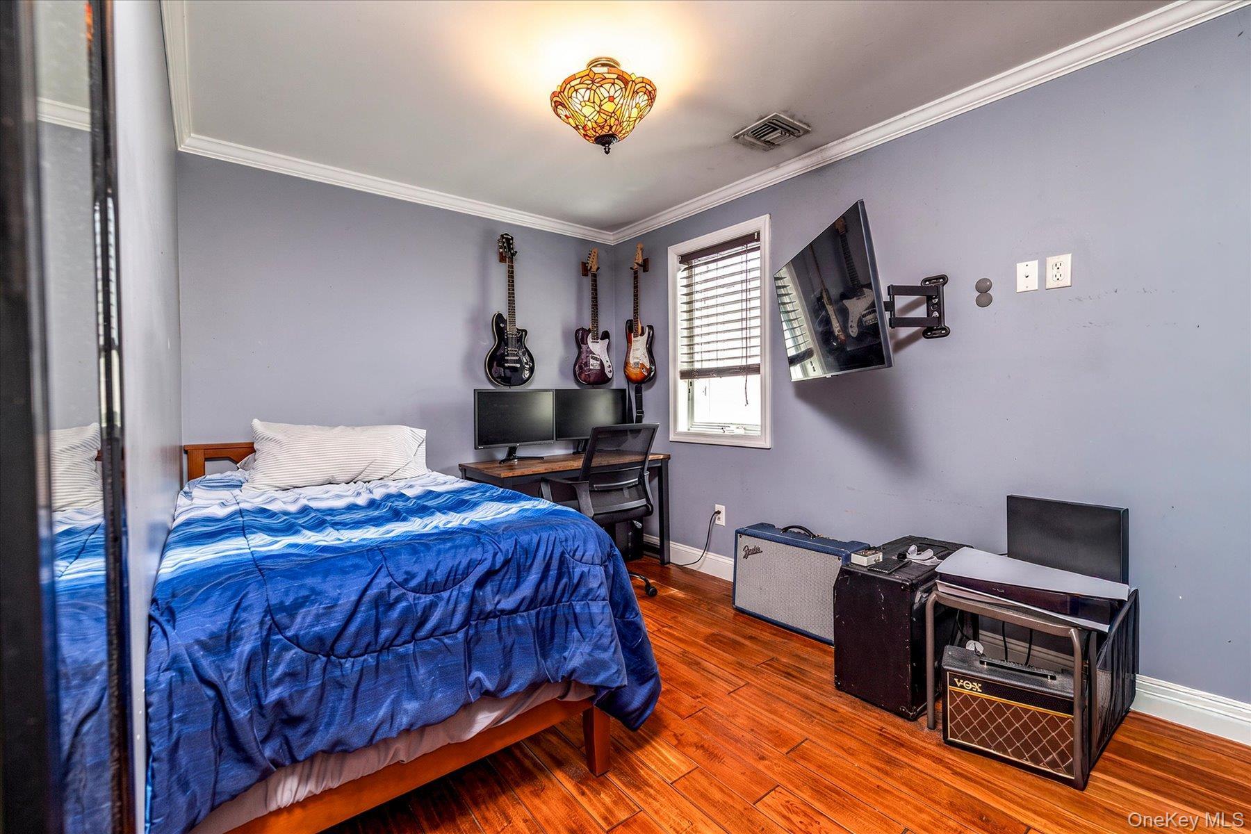 Single Family Royal Avenue Nassau County, NY 11572, MLS-1003172-13