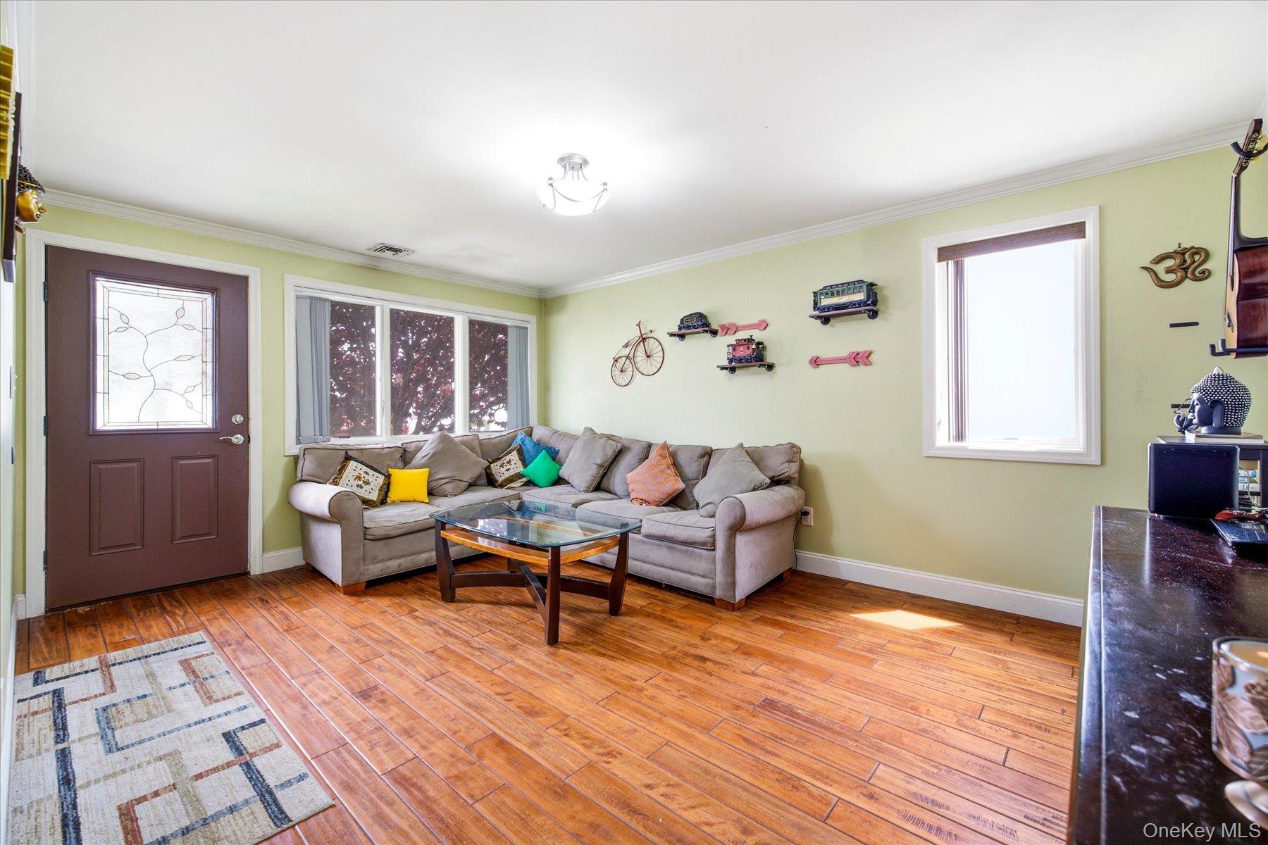 Single Family Royal Avenue Nassau County, NY 11572, MLS-1003172-4