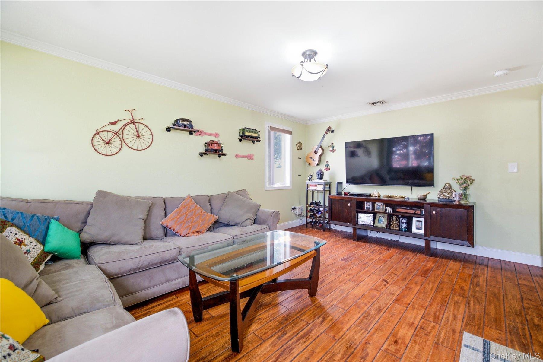 Single Family Royal Avenue Nassau County, NY 11572, MLS-1003172-5