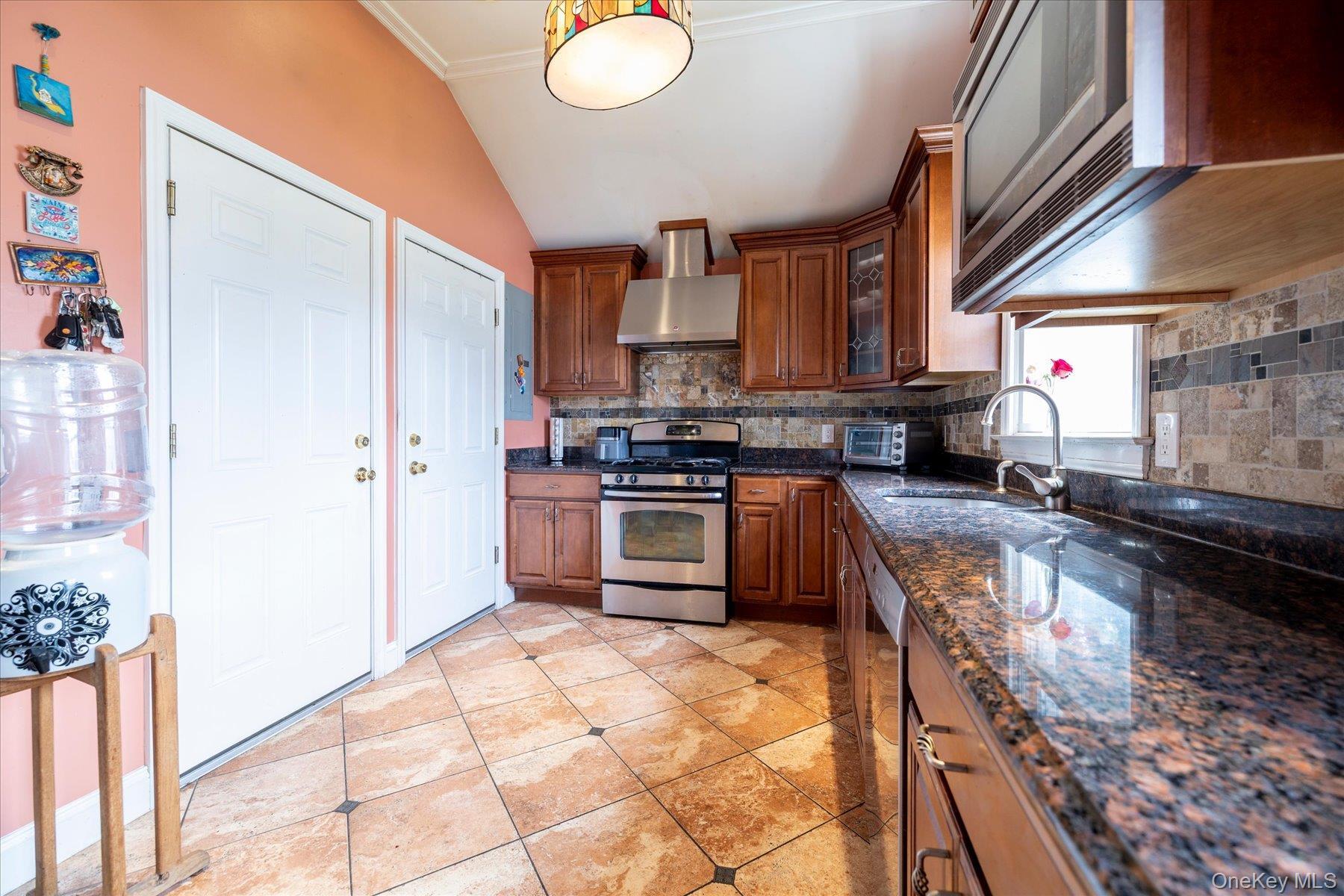 Single Family Royal Avenue Nassau County, NY 11572, MLS-1003172-8