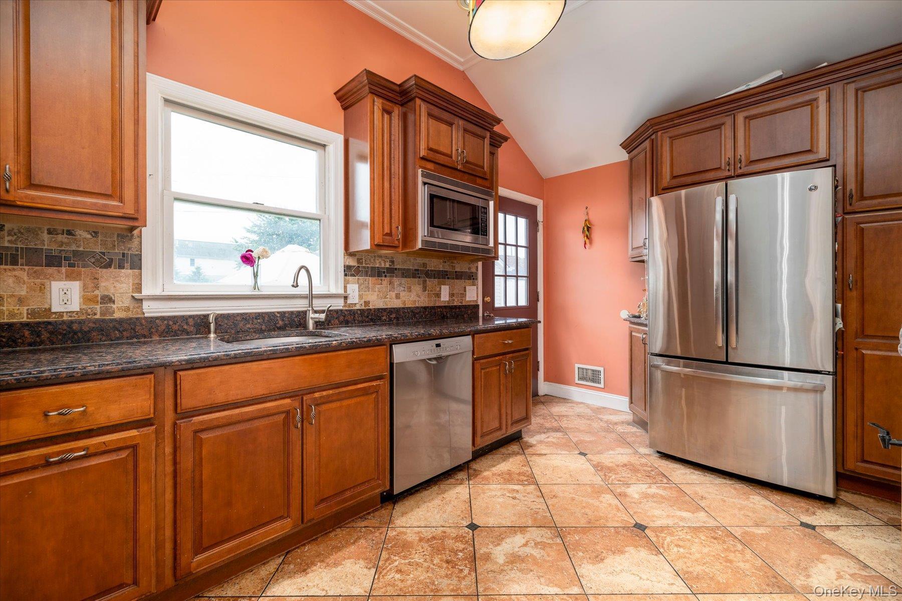 Single Family Royal Avenue Nassau County, NY 11572, MLS-1003172-9