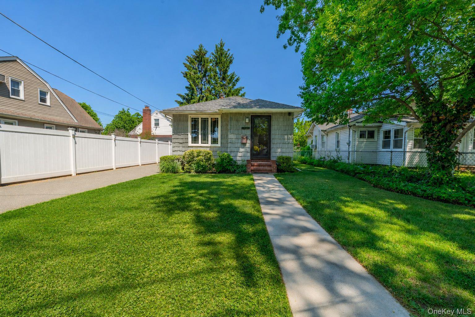 Single Family Williston  Queens, NY 11001, MLS-1003182-25