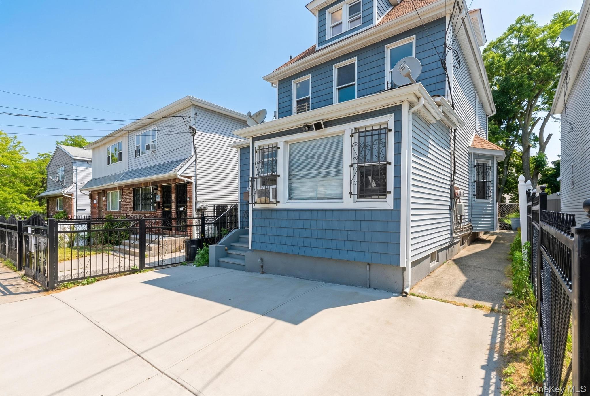 Single Family 159th Street Queens, NY 11434, MLS-1003198-2
