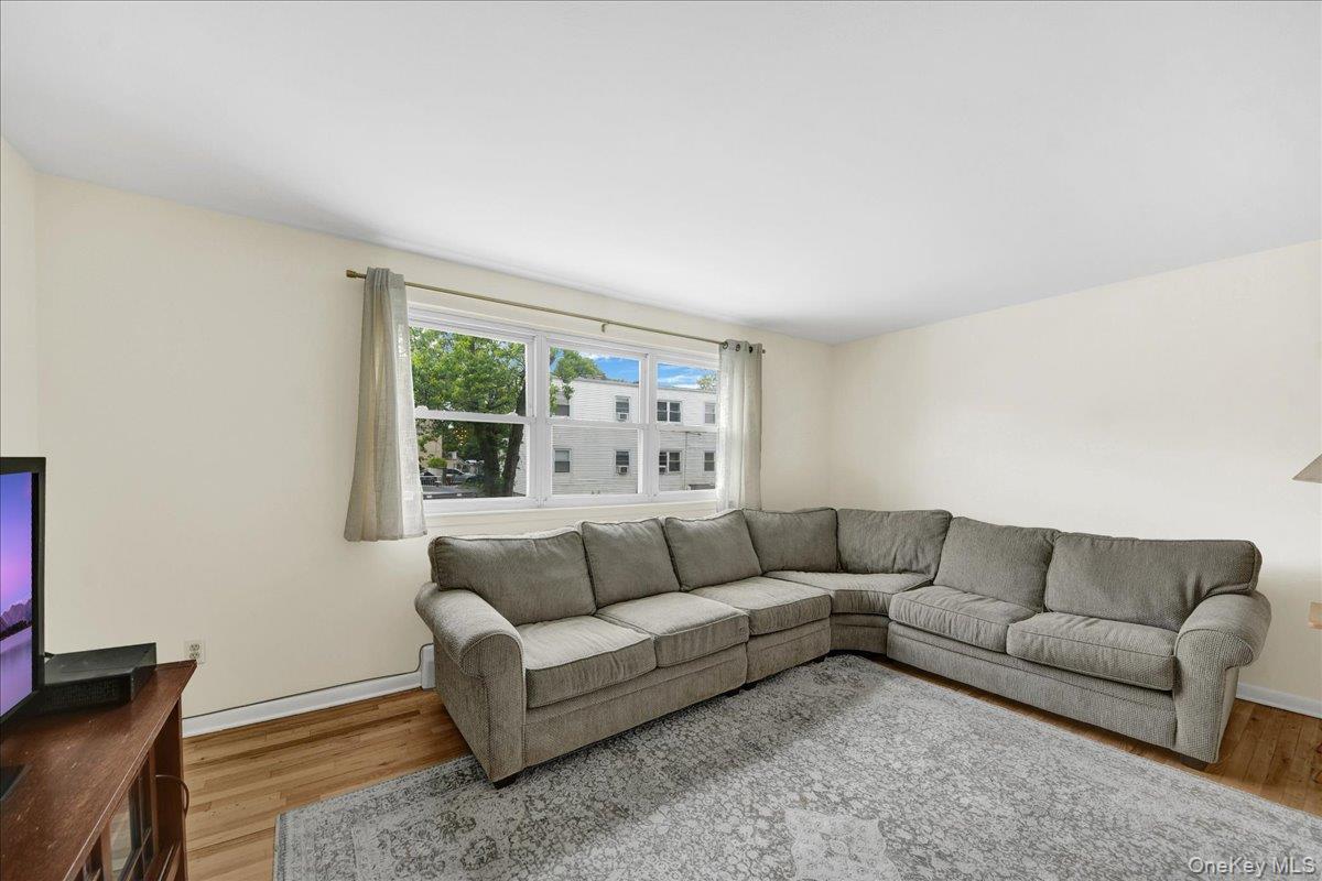 Single Family Harding Avenue Bronx, NY 10465, MLS-1003212-10