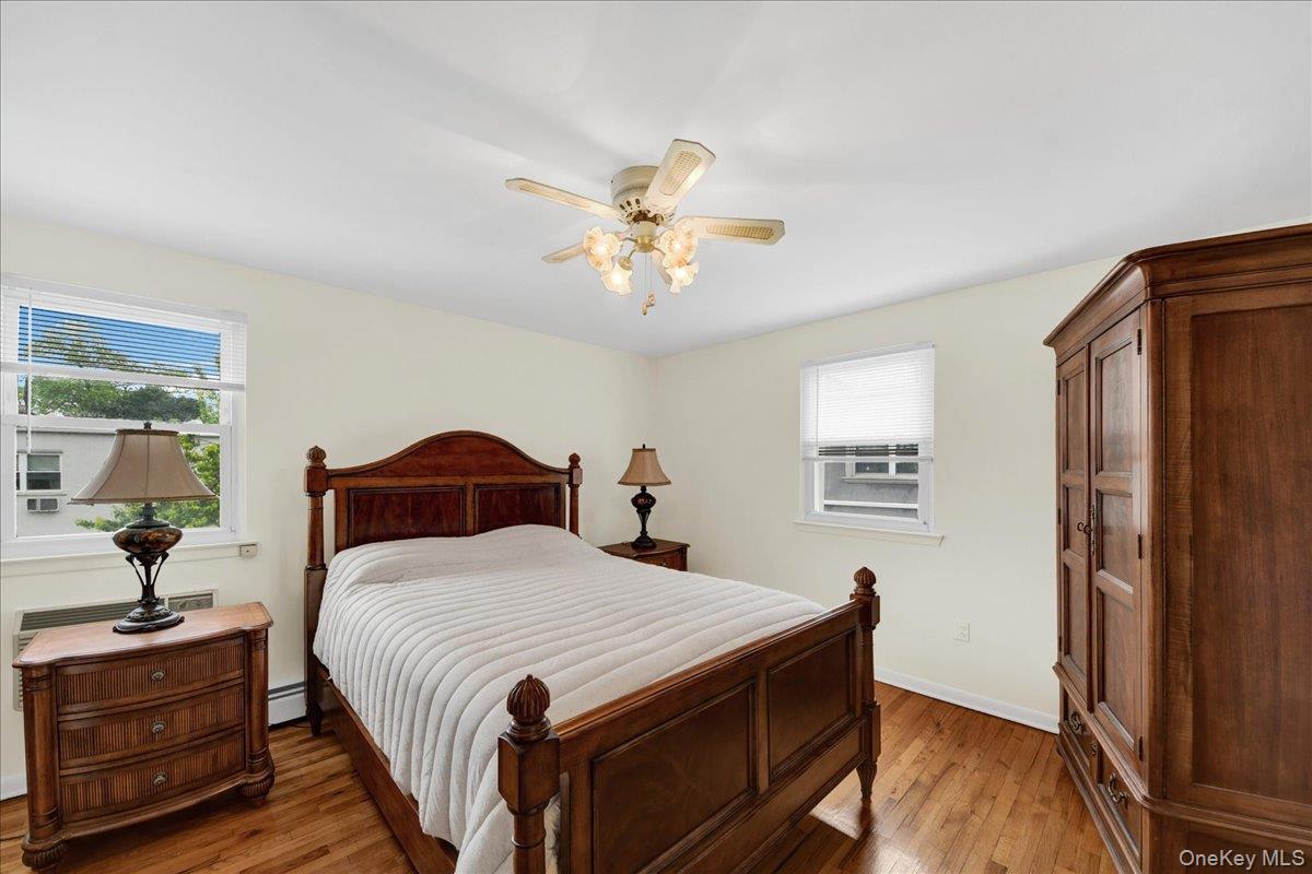 Single Family Harding Avenue Bronx, NY 10465, MLS-1003212-13
