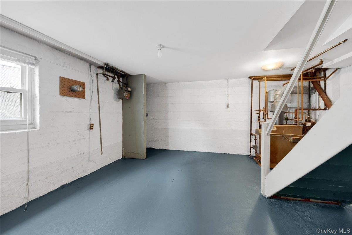 Single Family Harding Avenue Bronx, NY 10465, MLS-1003212-18