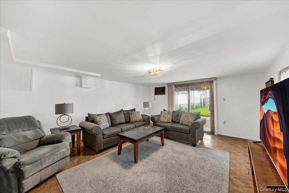 Single Family Harding Avenue Bronx, NY 10465, MLS-1003212-20