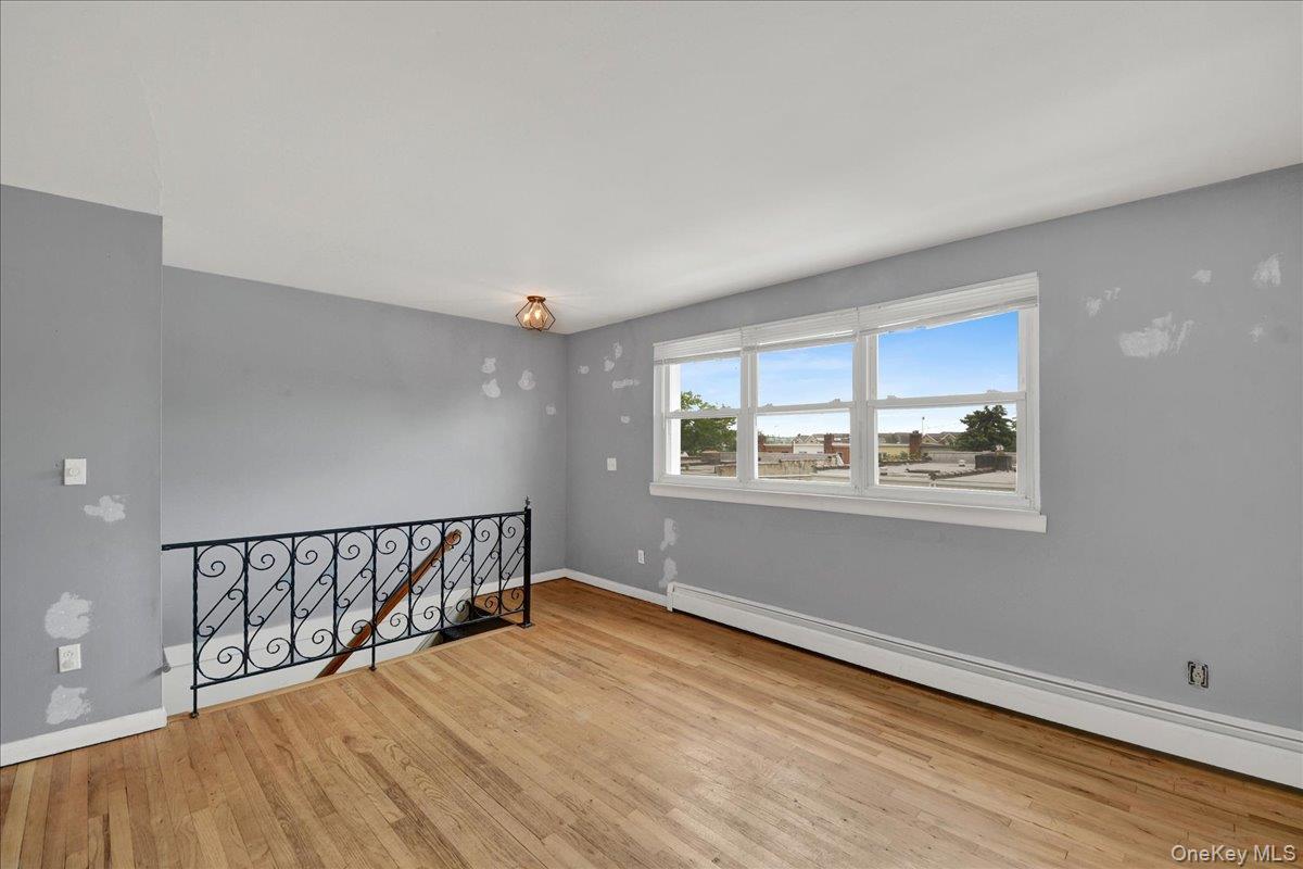 Single Family Harding Avenue Bronx, NY 10465, MLS-1003212-26