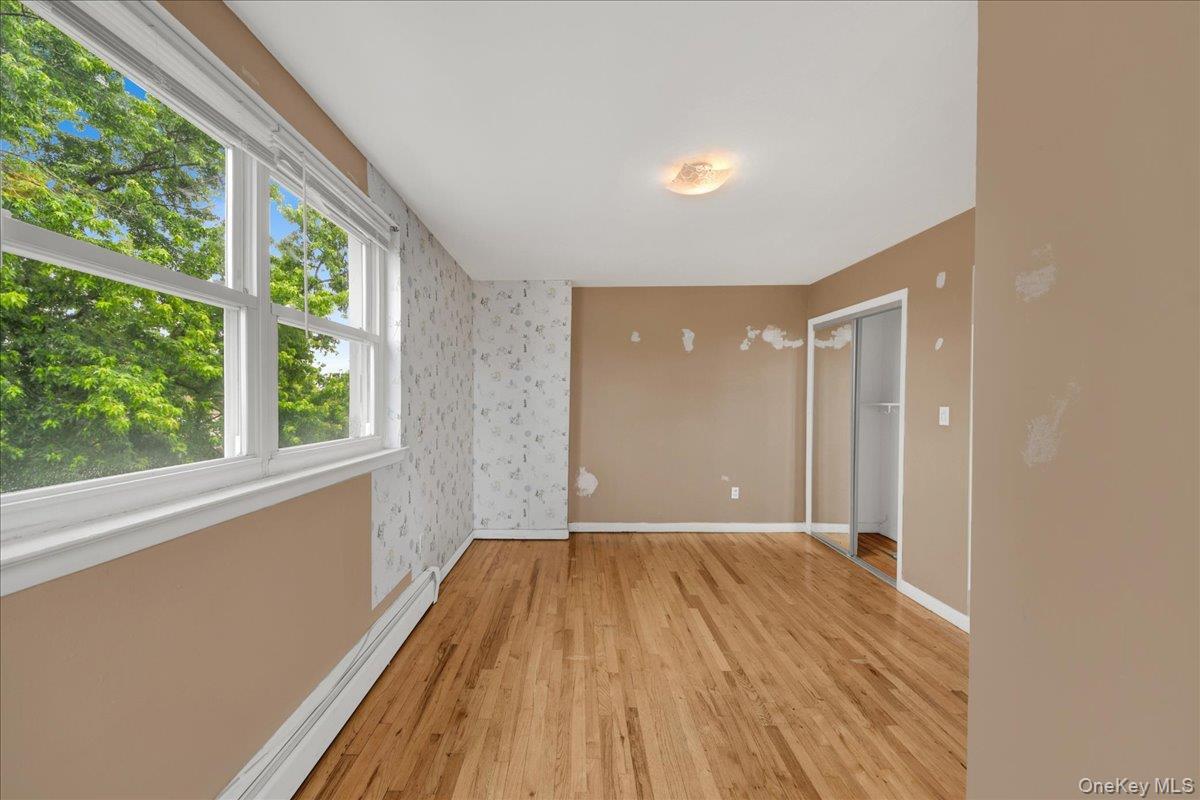 Single Family Harding Avenue Bronx, NY 10465, MLS-1003212-31
