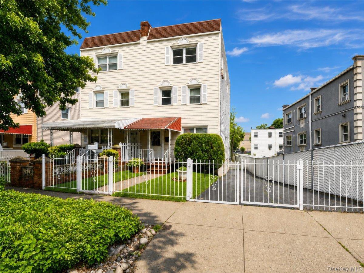 Single Family Harding Avenue Bronx, NY 10465, MLS-1003212-34