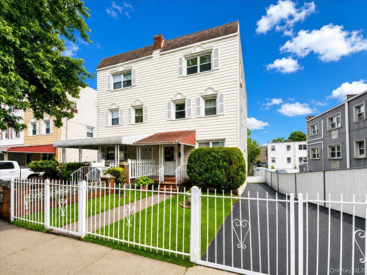 Single Family Harding Avenue  Bronx, NY 10465, MLS-1003212-35