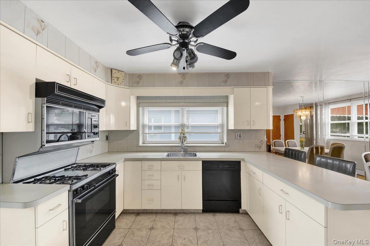 Single Family Harding Avenue Bronx, NY 10465, MLS-1003212-4