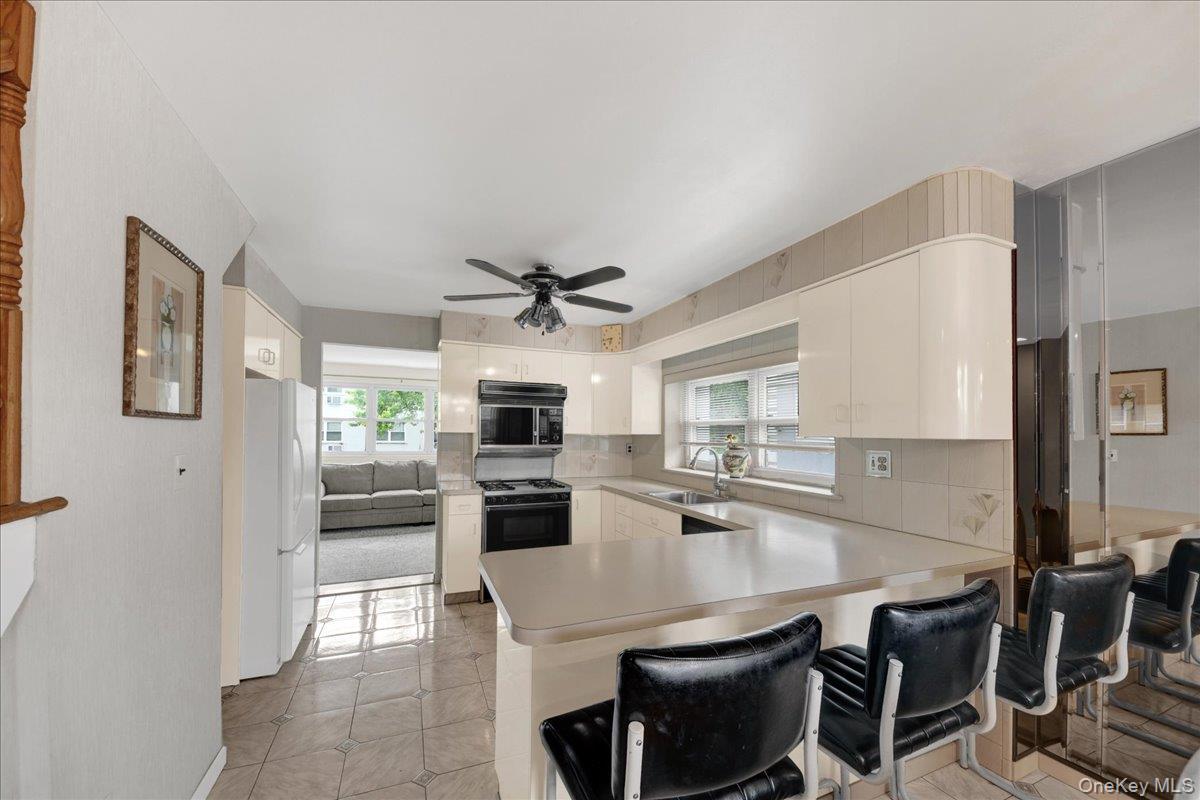 Single Family Harding Avenue Bronx, NY 10465, MLS-1003212-5