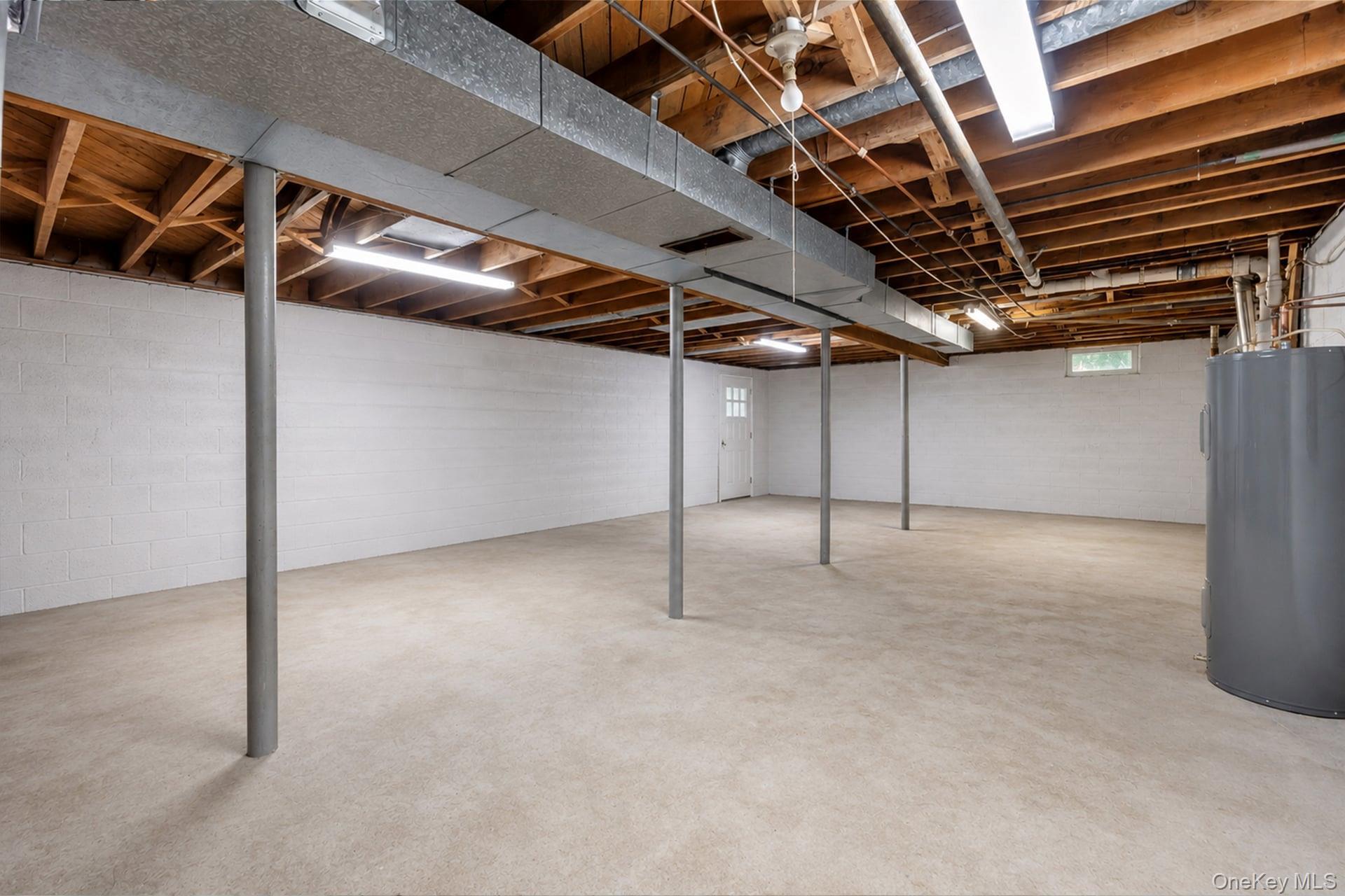 Single Family Cove Hollow Road Suffolk County, NY 11937, MLS-1003230-21