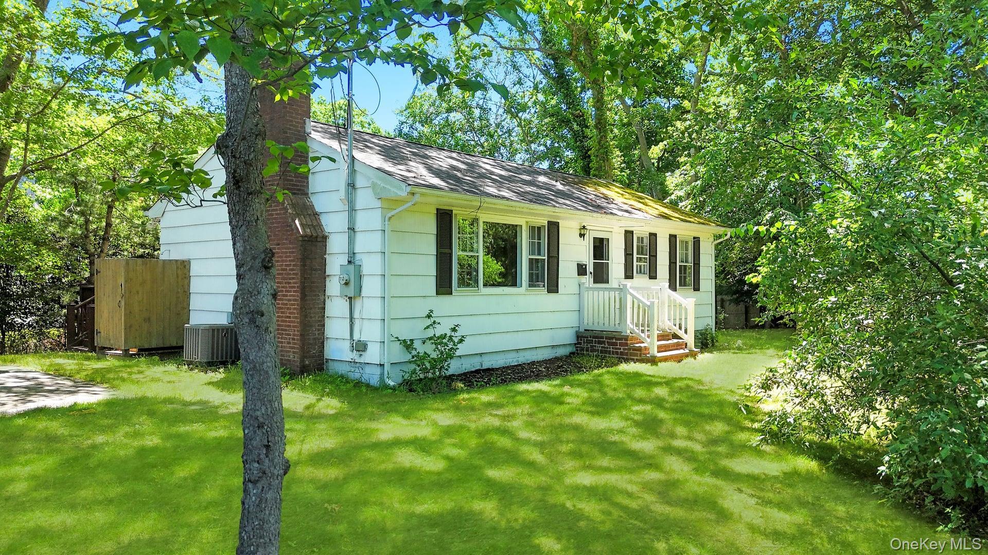 Single Family Cove Hollow Road Suffolk County, NY 11937, MLS-1003230-35