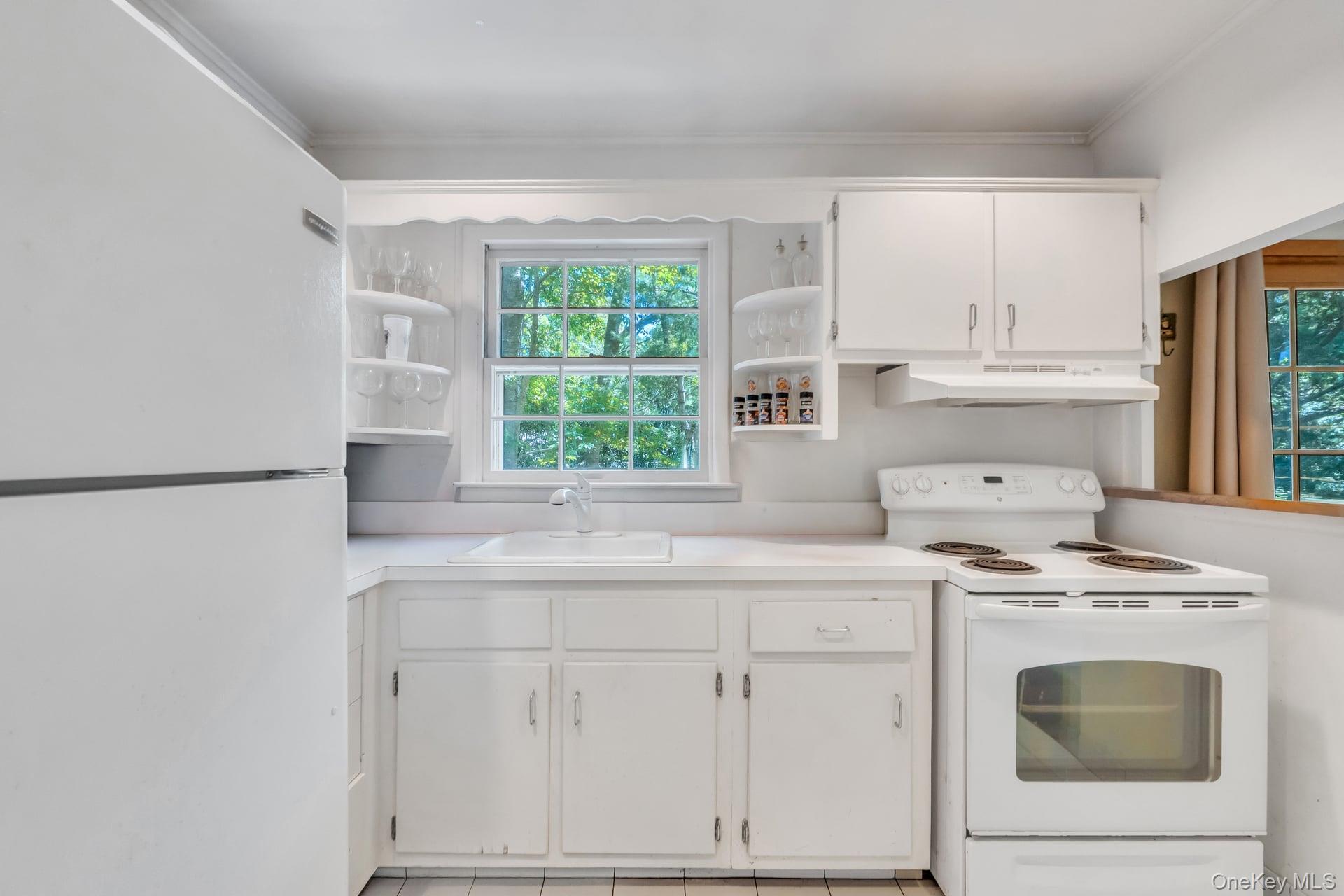Single Family Cove Hollow Road Suffolk County, NY 11937, MLS-1003230-9