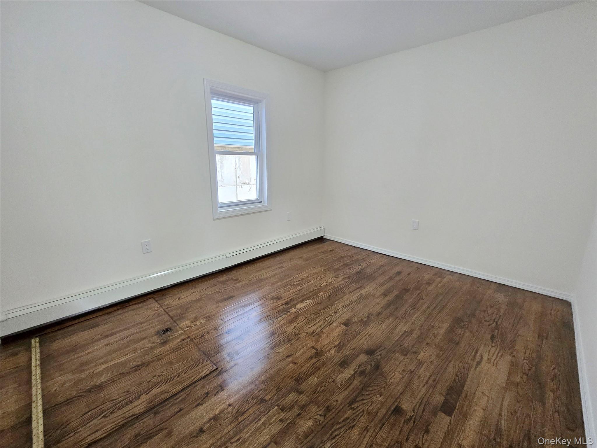 Single Family 10th  Queens, NY 11693, MLS-1003266-17