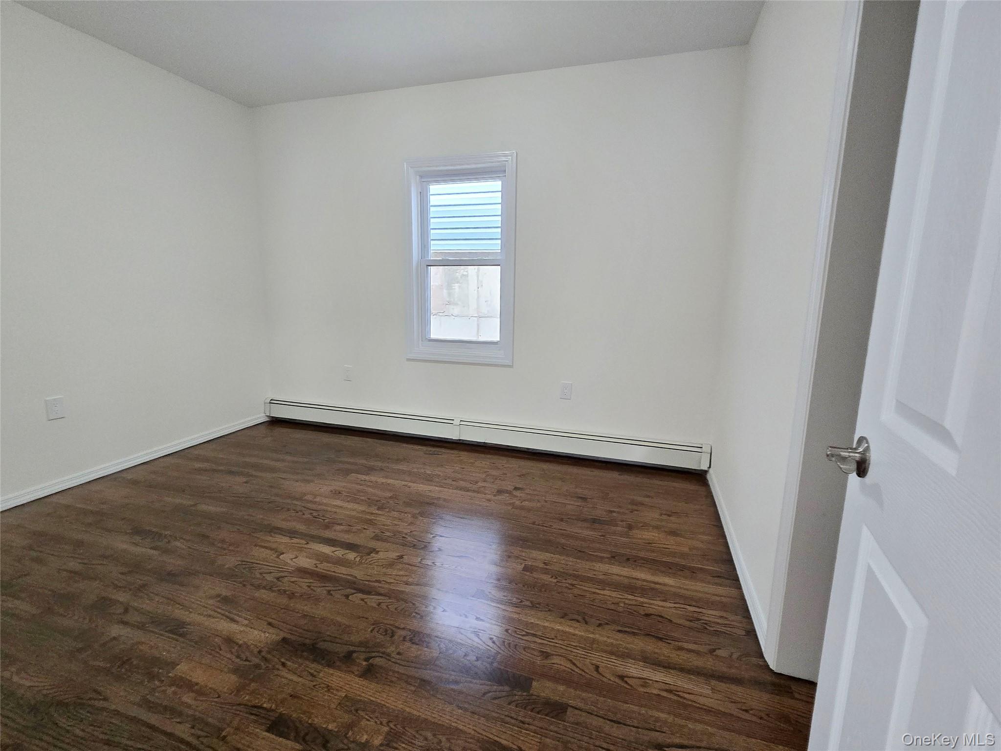 Single Family 10th  Queens, NY 11693, MLS-1003266-18
