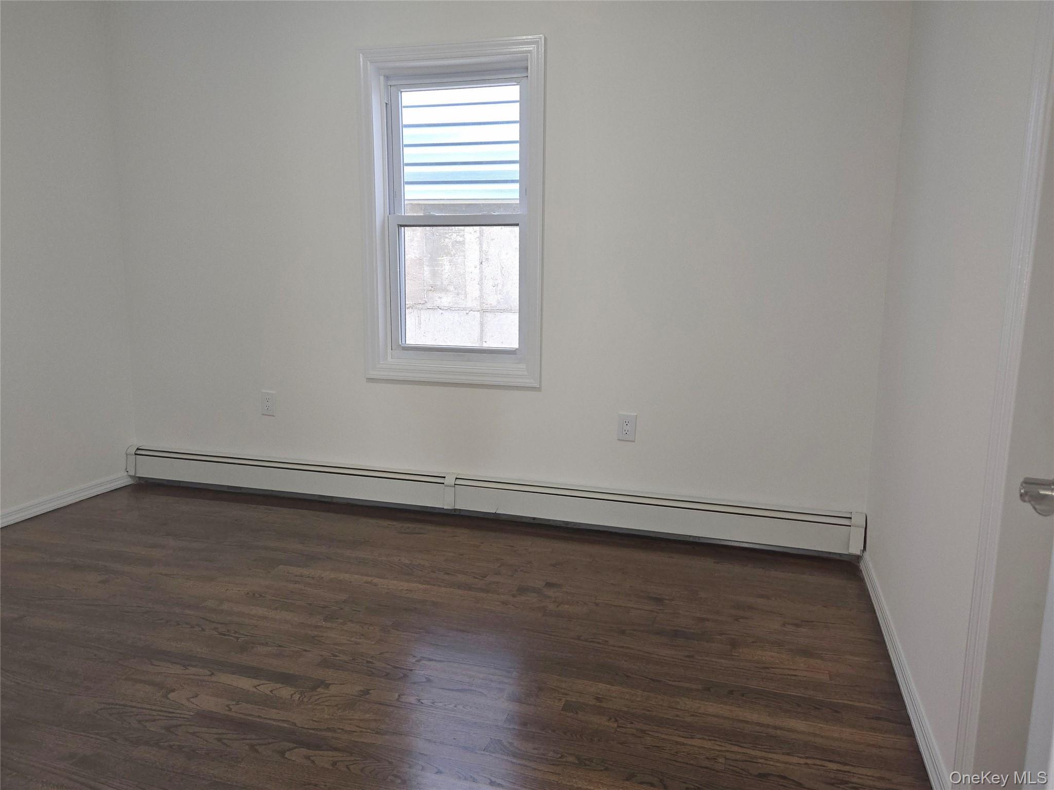 Single Family 10th  Queens, NY 11693, MLS-1003266-19