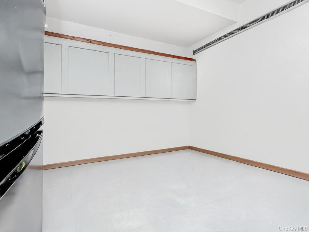 Single Family Boller Bronx, NY 10466, MLS-1003292-23