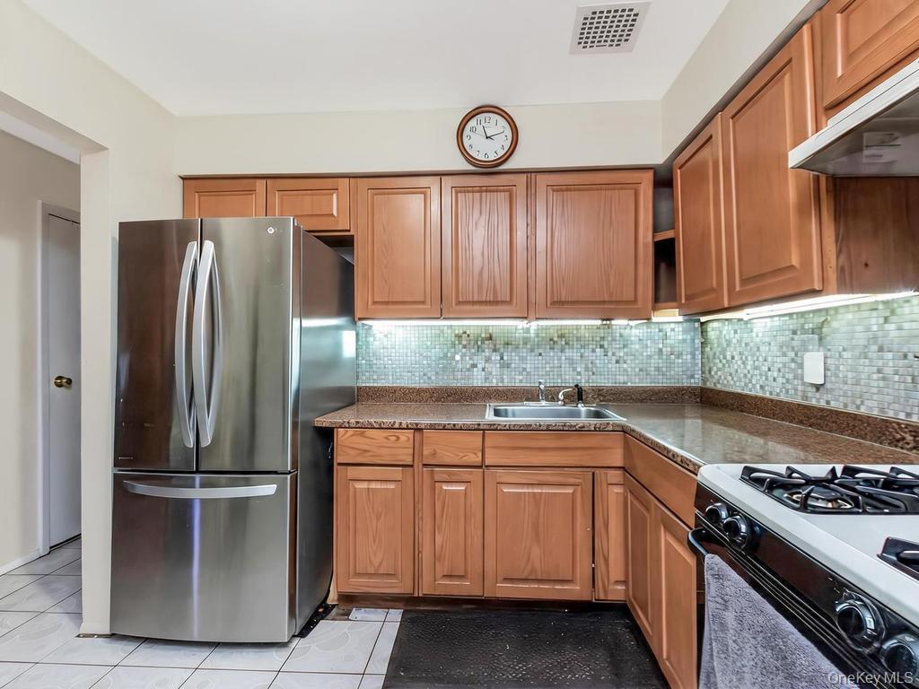 Single Family Boller Bronx, NY 10466, MLS-1003292-5