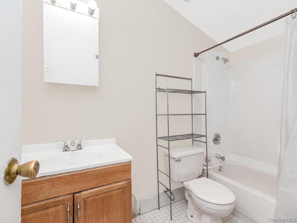 Single Family Boller Bronx, NY 10466, MLS-1003292-8
