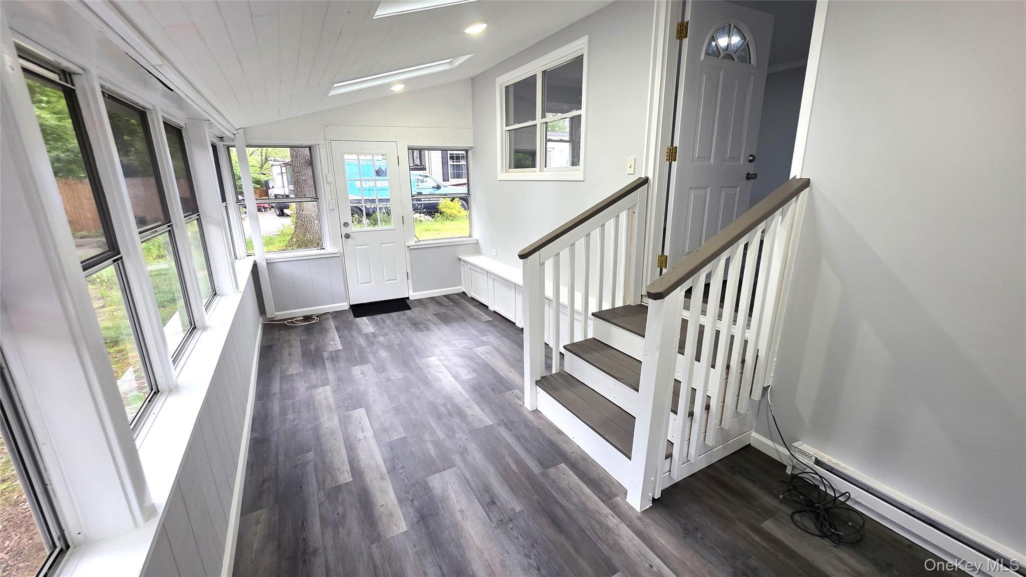 Single Family Riverleigh Avenue Suffolk County, NY 11901, MLS-1003342-10