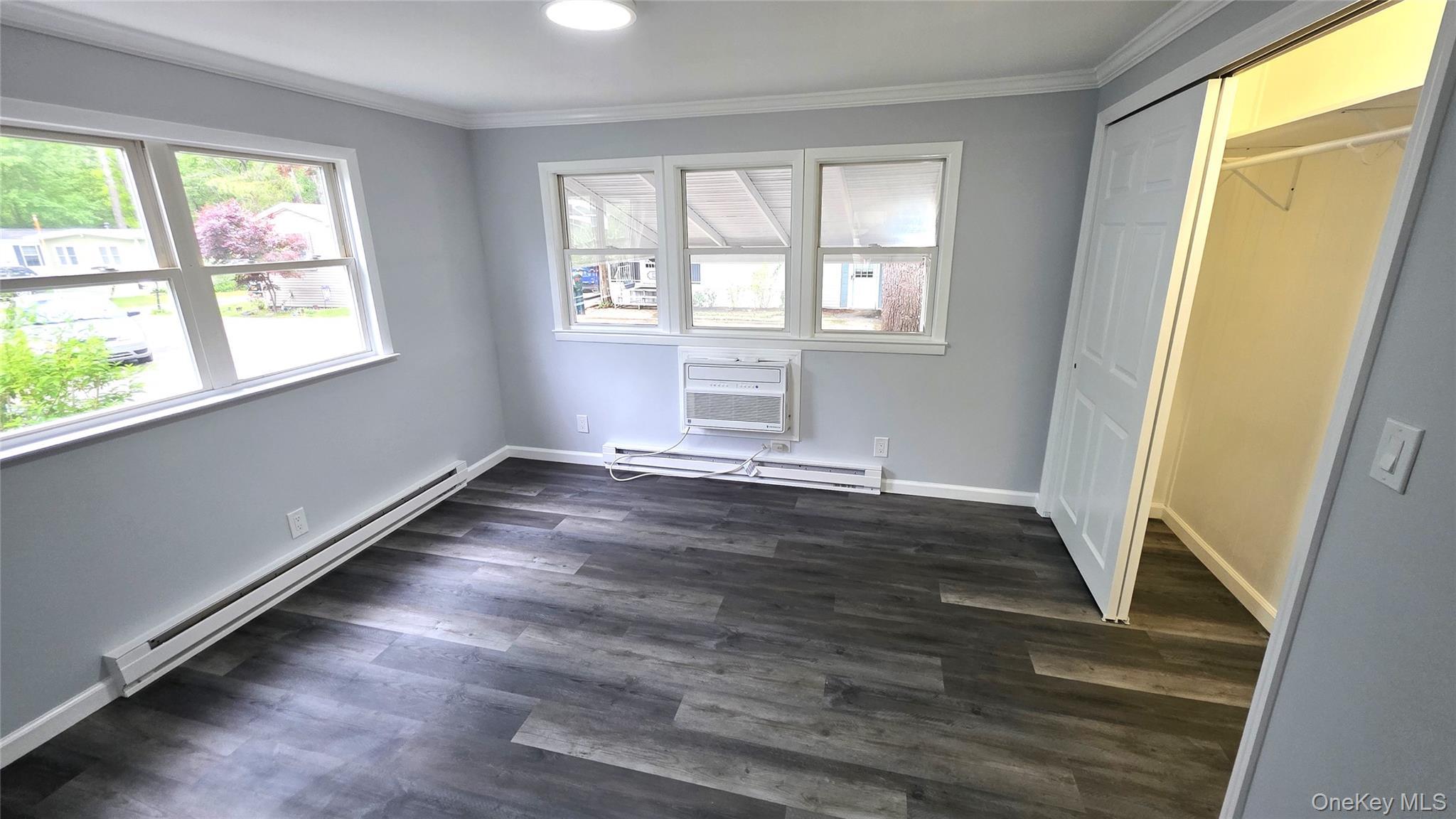 Single Family Riverleigh Avenue Suffolk County, NY 11901, MLS-1003342-11