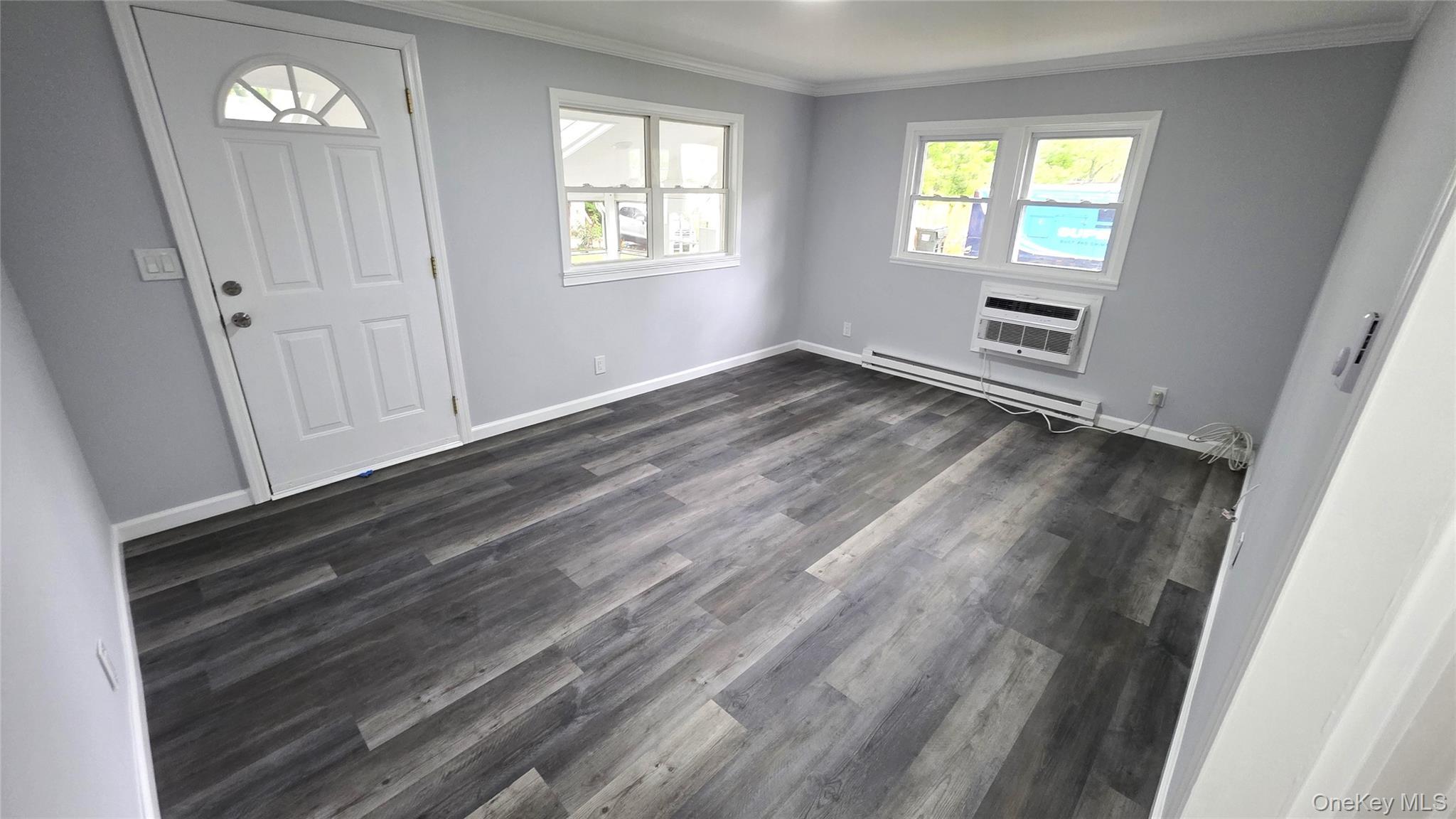 Single Family Riverleigh Avenue Suffolk County, NY 11901, MLS-1003342-6