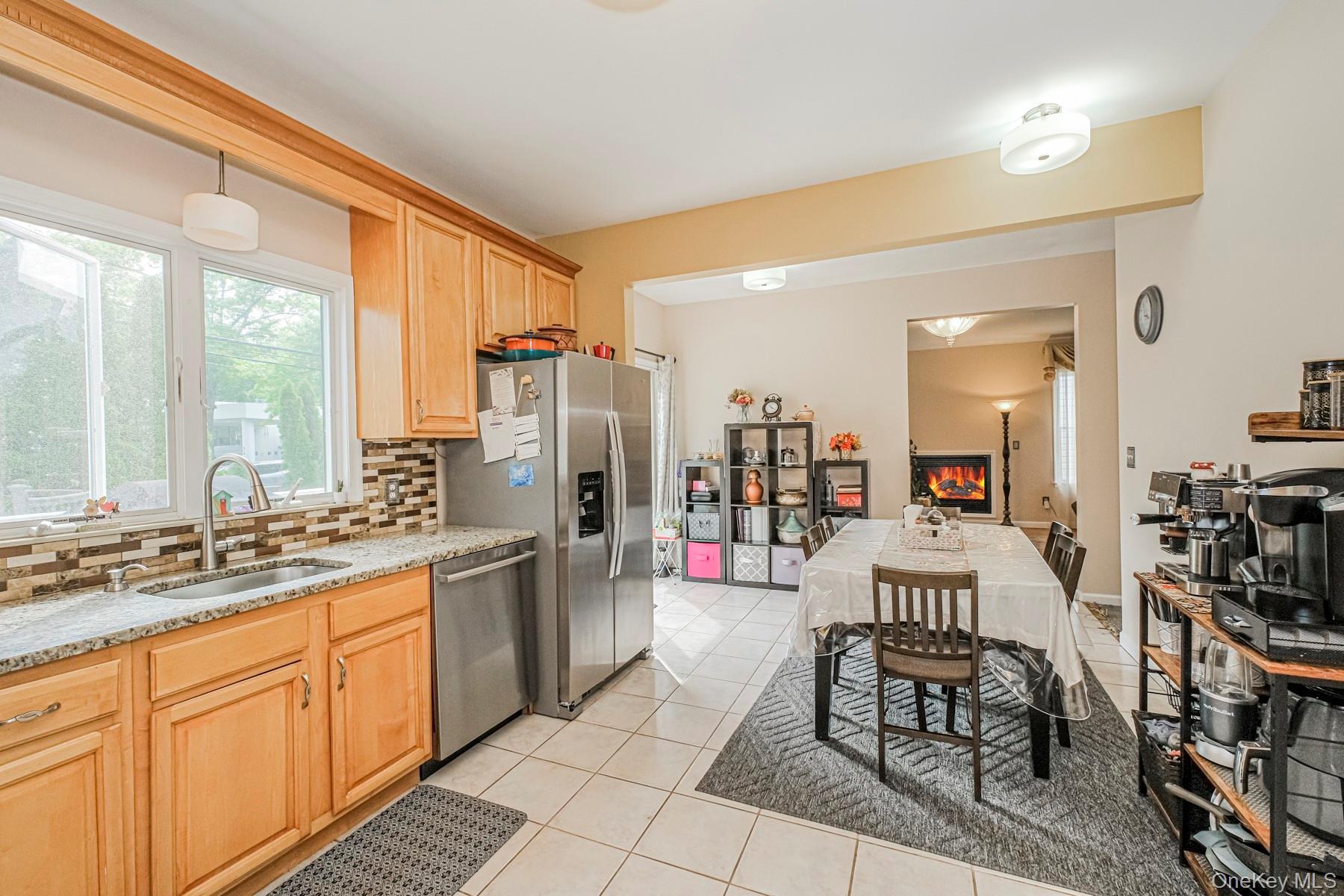 Single Family Putters Ct Staten Island, NY 10301, MLS-1003451-13