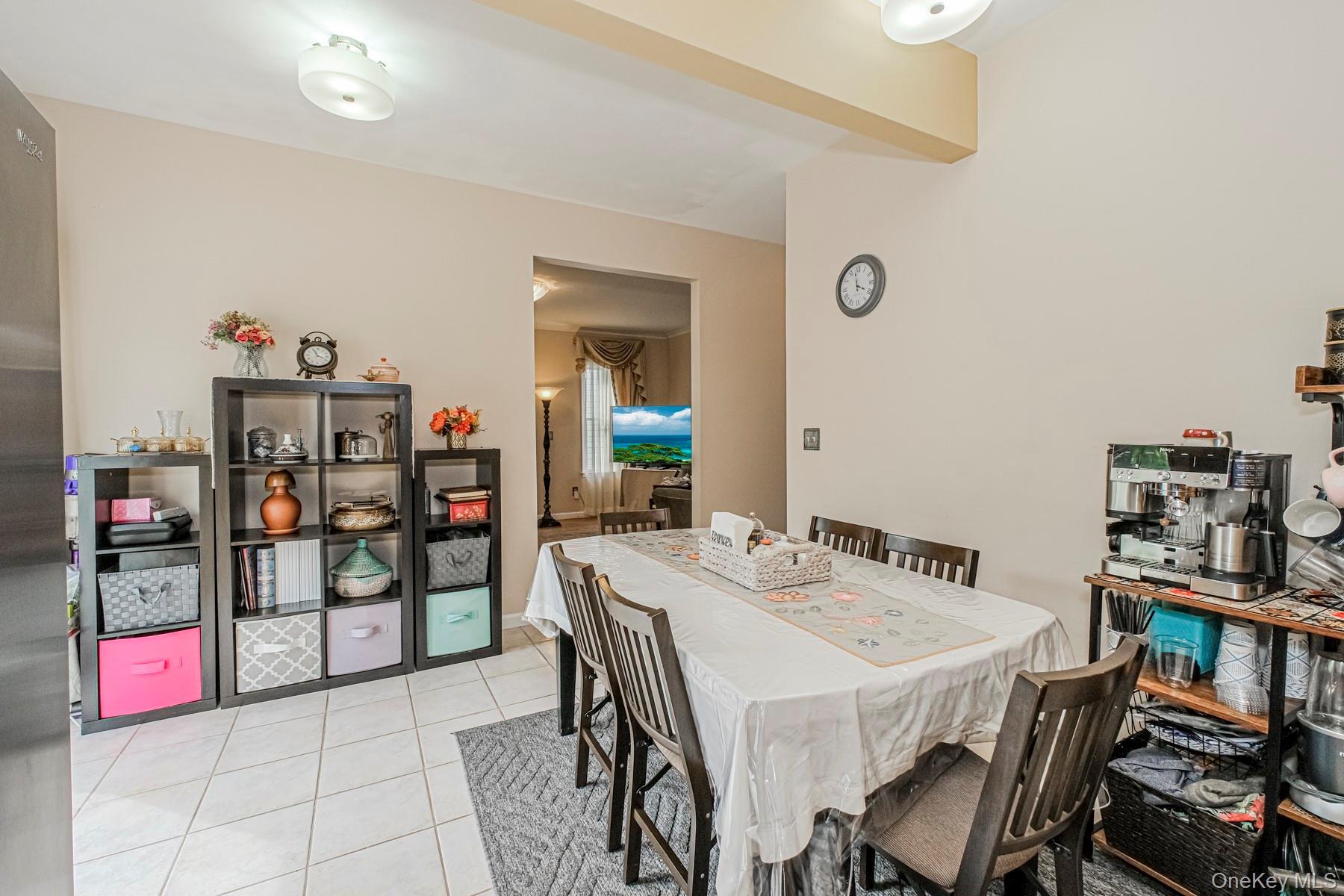 Single Family Putters Ct Staten Island, NY 10301, MLS-1003451-16