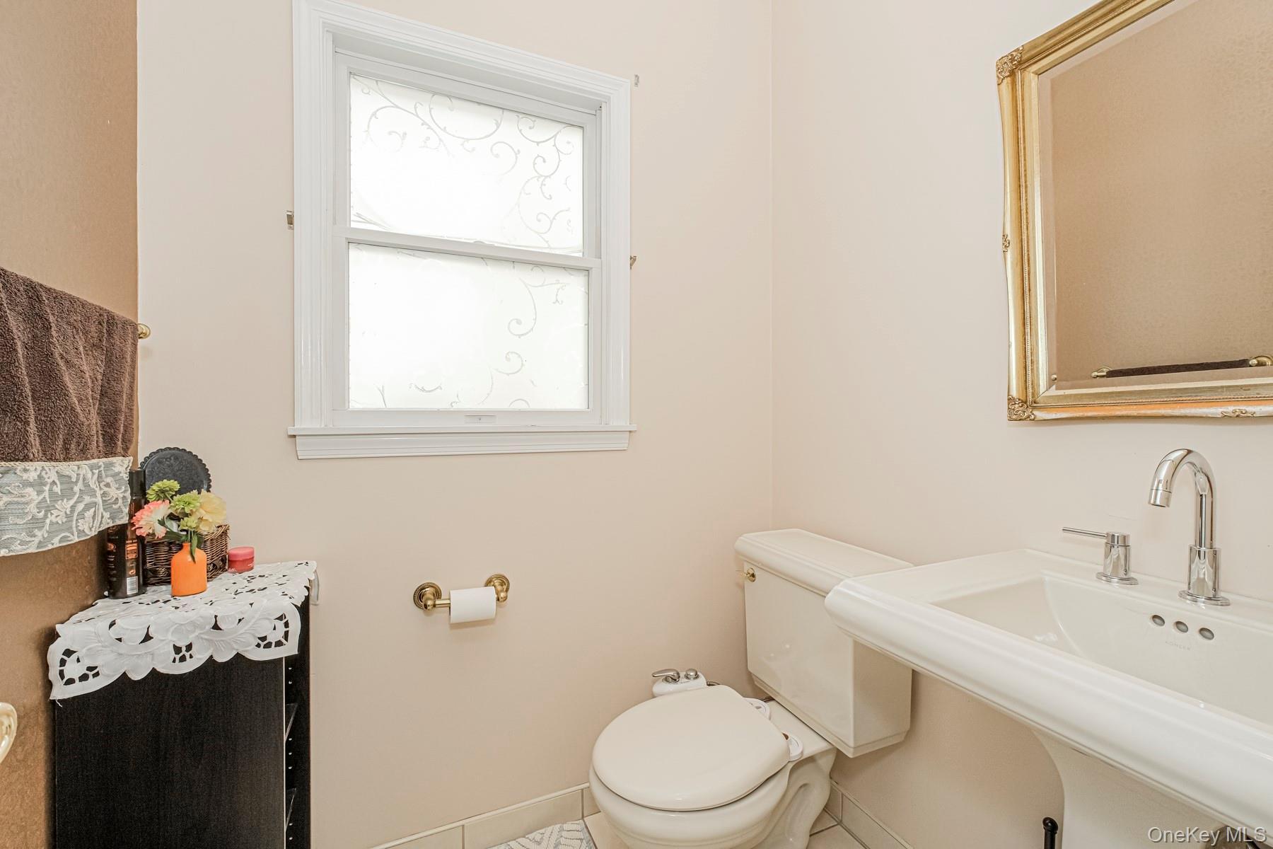 Single Family Putters Ct Staten Island, NY 10301, MLS-1003451-17