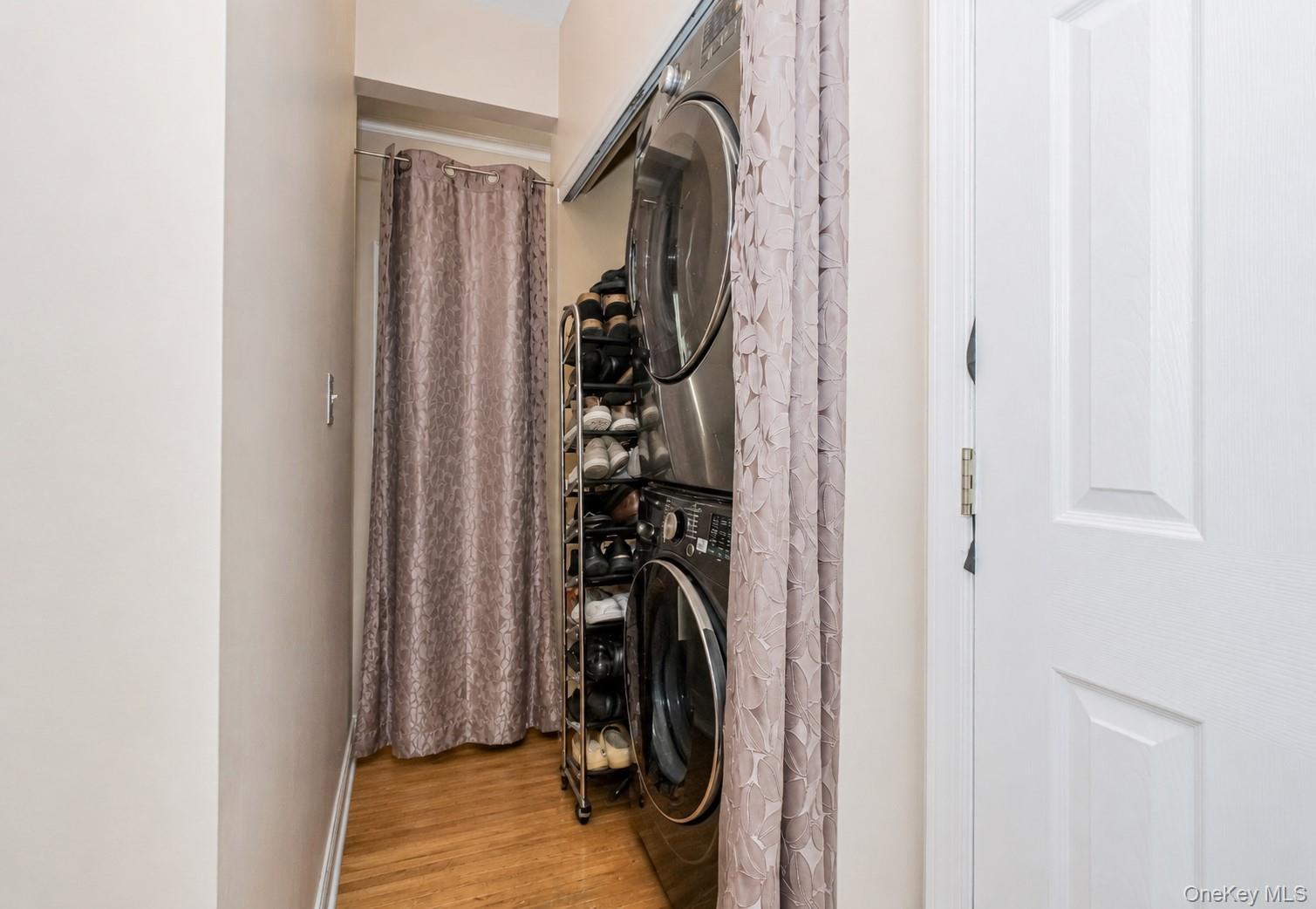 Single Family Putters Ct Staten Island, NY 10301, MLS-1003451-18